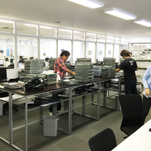 �O���[�o��WiFi�A�o�׃`�[��1