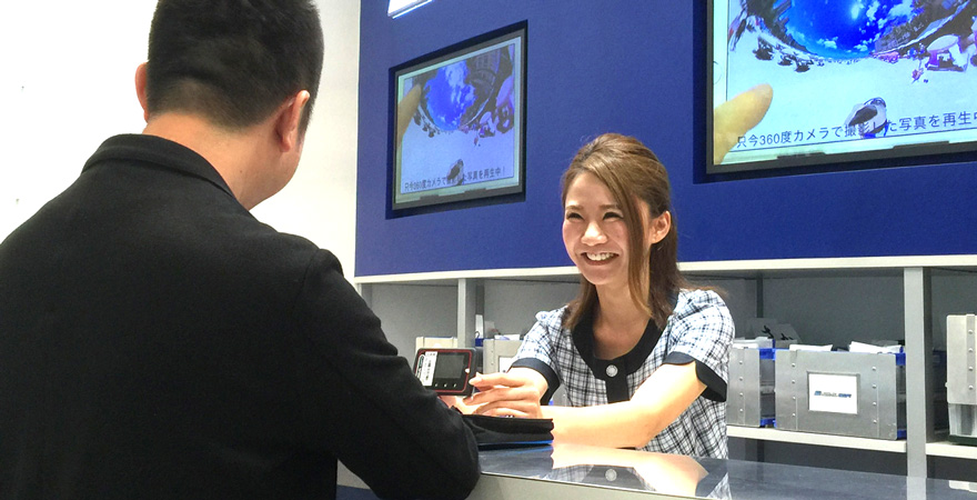 ���c���X���̐ڋq�ɂ͒�]������܂��B