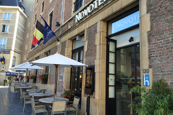 �m�{�e���z�e��