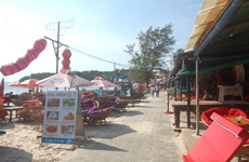 �r�[�`���̃��X�g����