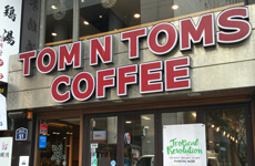 TOM N TOMS COFFEE�O��