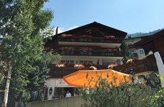 �R�̒��̃z�e���ł�