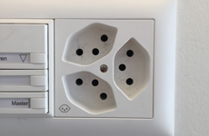 �S���i�[�O���[�g�S���̉w