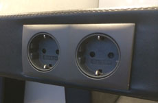 �h�C�c�̃R���Z���g�`��