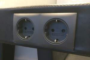 ドイツのコンセント形状1