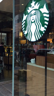 （画像）香港島のスタバ、外観